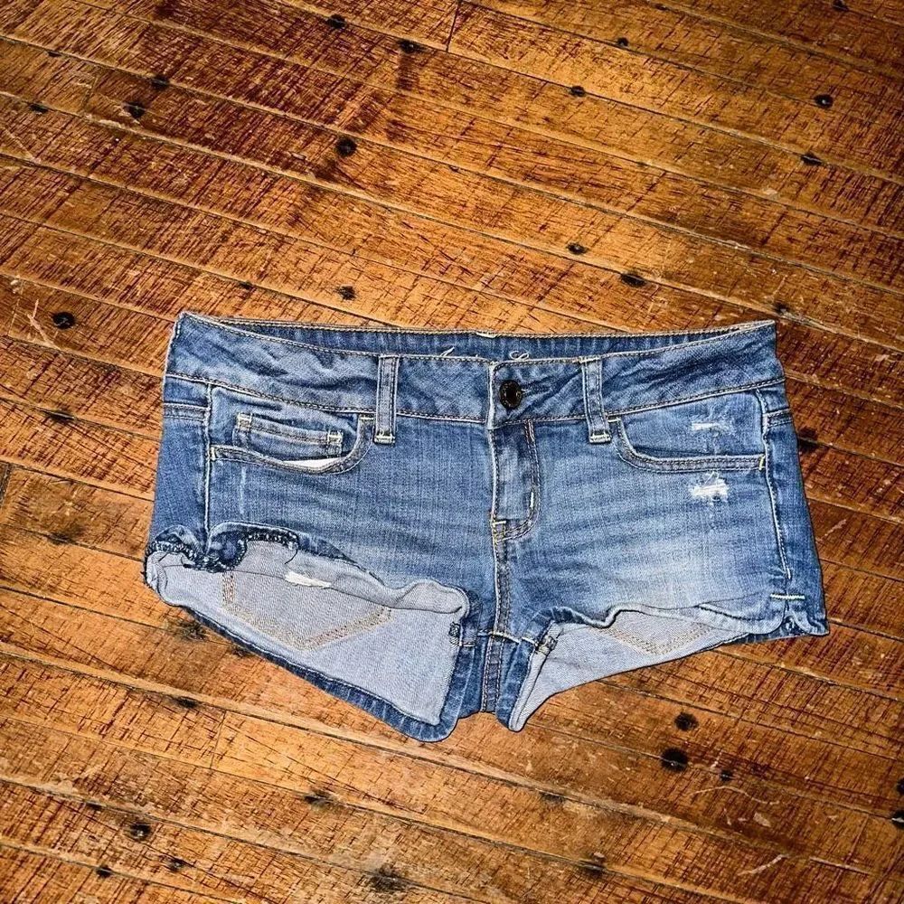 American Eagle Daisy Duke sz 4 denim shortie shorts